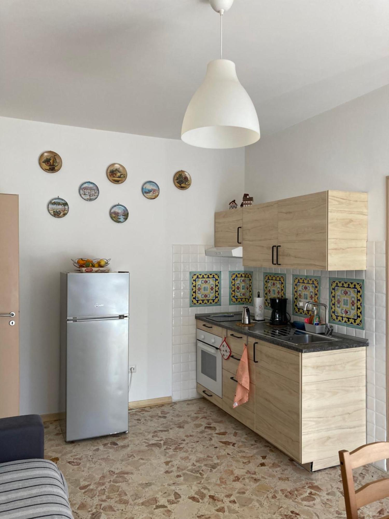Casa Vacanza Brezza Di Maestrale Salerno Exterior photo